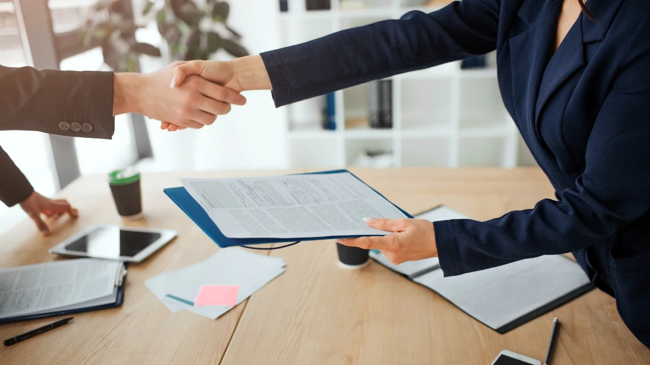 ¿Qué tipos de contratos laborales existen en Colombia?